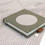 Military-csíkos zsebnotesz