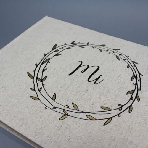 Natúr vászon fotóalbum - A mi történetünk - egyedi felirattal