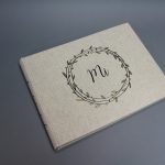 Natúr vászon fotóalbum - A mi történetünk - egyedi felirattal