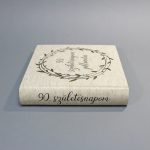 Natúr vászon fotóalbum - fekete+arany mintával, egyedi felirattal