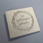 Natúr vászon fotóalbum - fekete+arany mintával, egyedi felirattal