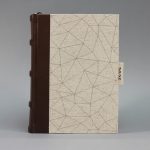 2026 napi tervező - valódi bőr gerinc és natúr vászon - hálómintás