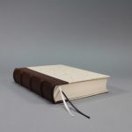 2026 napi tervező - valódi bőr gerinc és natúr vászon - hálómintás