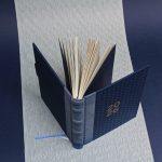 2026 heti tervező - kék farmer és vászon, matt arany felirat