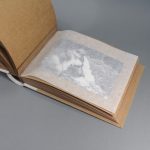 Natúr-csíkos len - feliratos fotóalbum - 22x17 cm